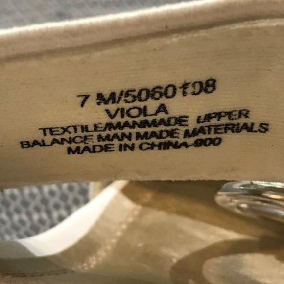 Coach And Four White Casual Women's Shoes - 7M - Gently Used - Picture 6 of 7